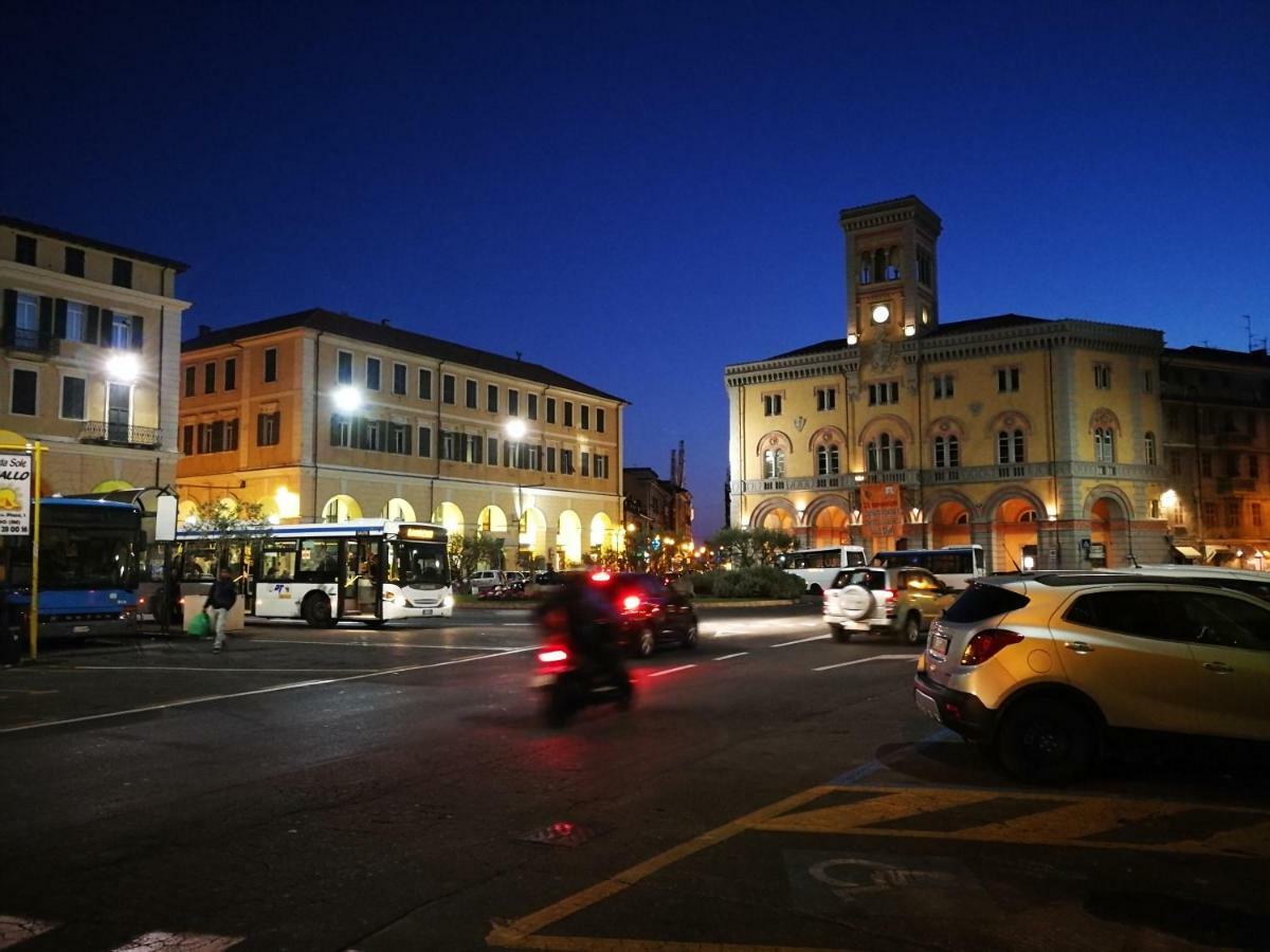 Villa Thomas Imperia Exterior foto